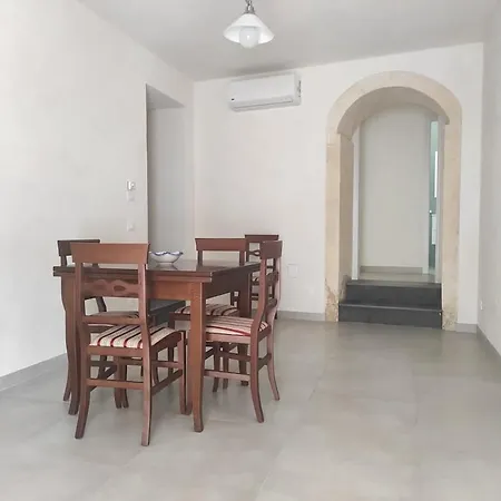 Casa Rizzo, 3 Apartment *